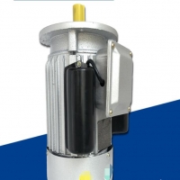 三相異步電機能耗制動是利用什么完成的？