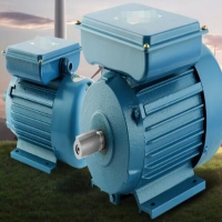 改變電機轉速需要改變三相交流電什么值？